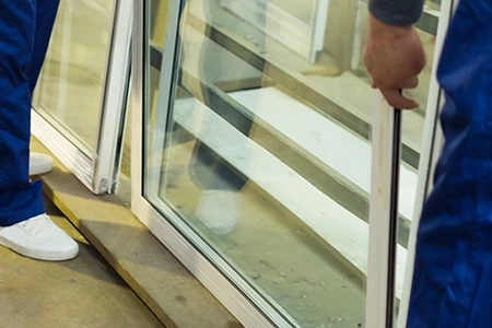 Commercial Glass Repair Technician in DeLand, FL